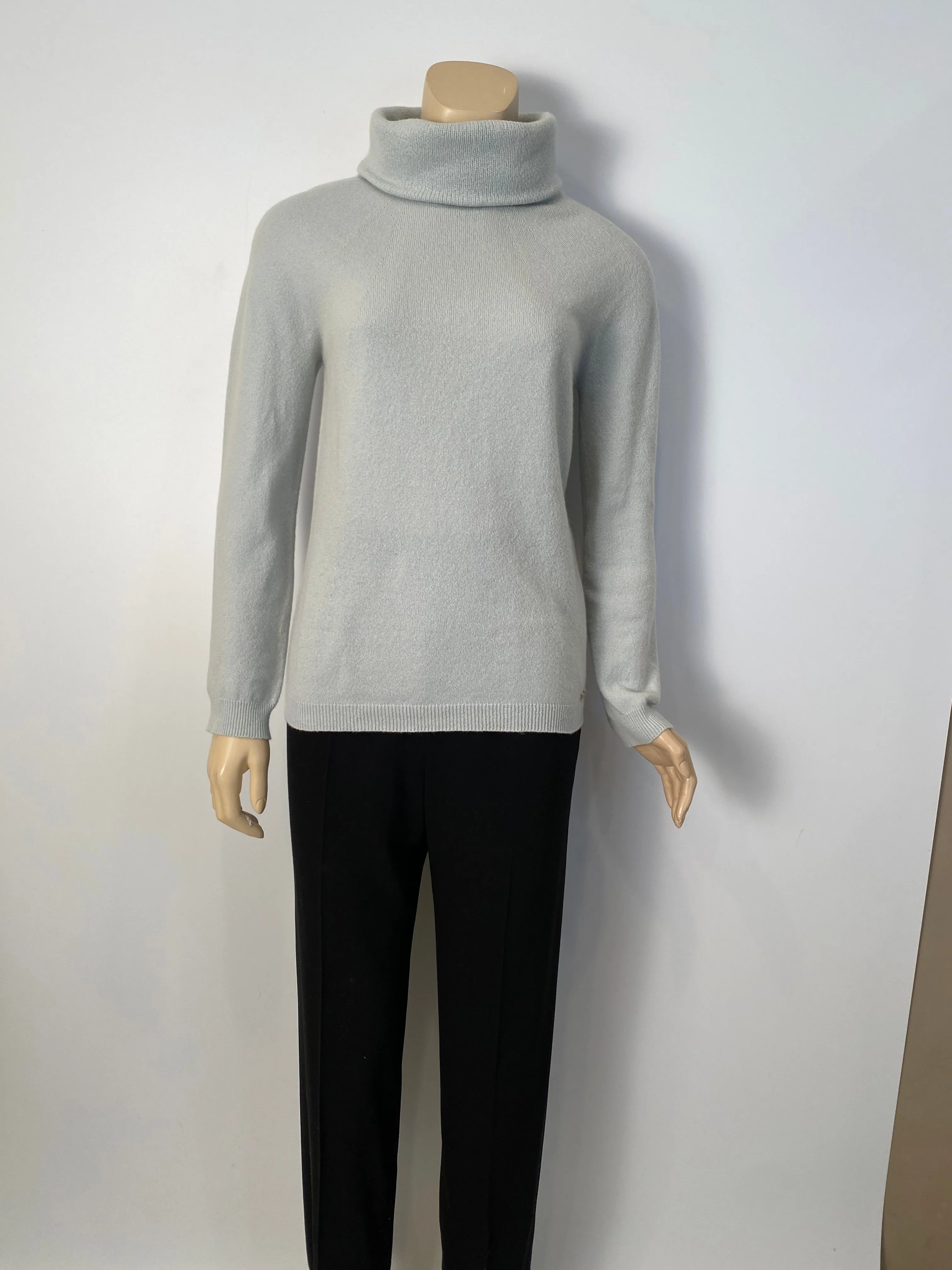 Chanel 01A 2001 Fall powder blue turtleneck pullover sweater FR 42