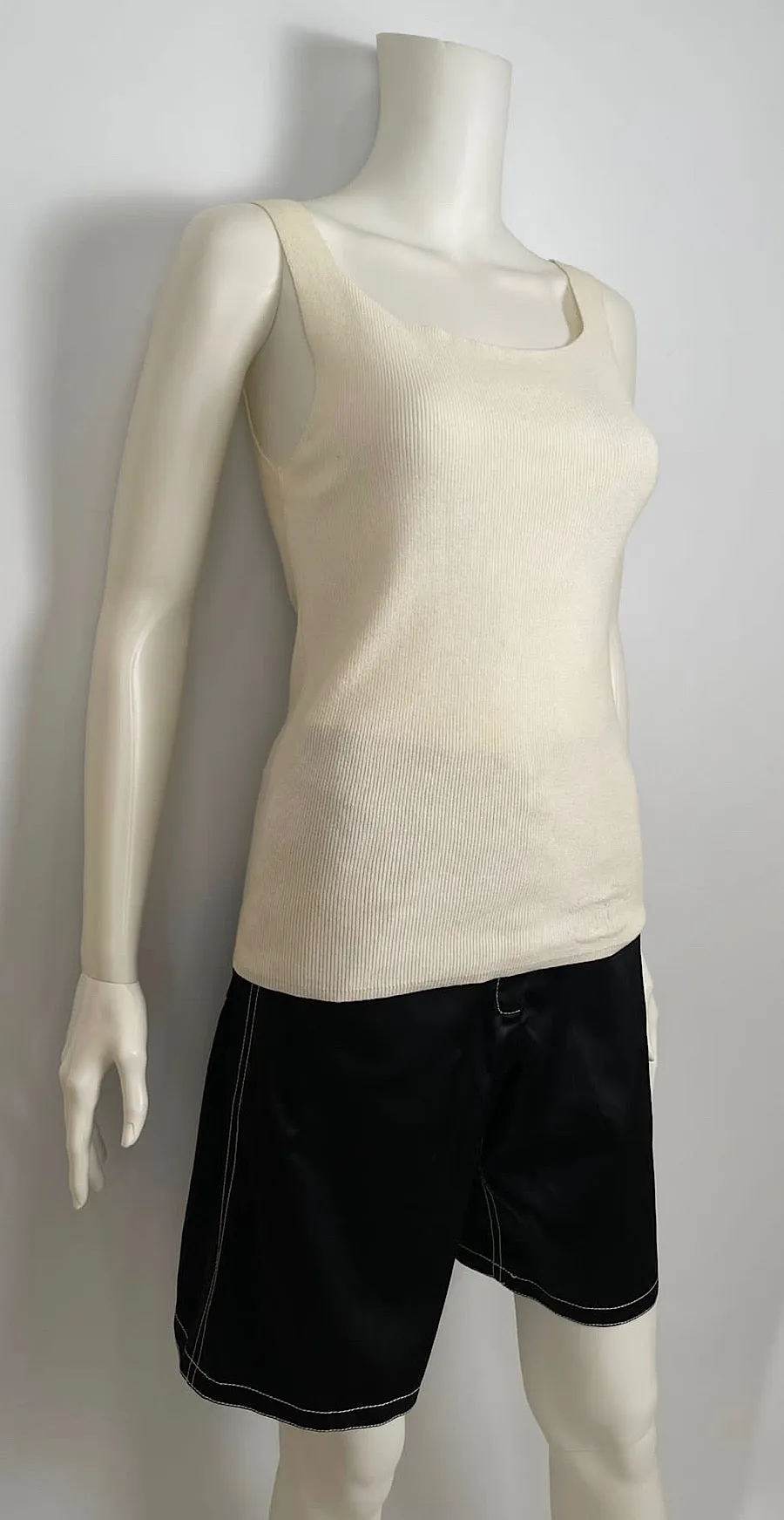 Chanel 05P 2005 Spring Ivory Ecru Ribbed sleeveless tee shirt Tank Top US 4