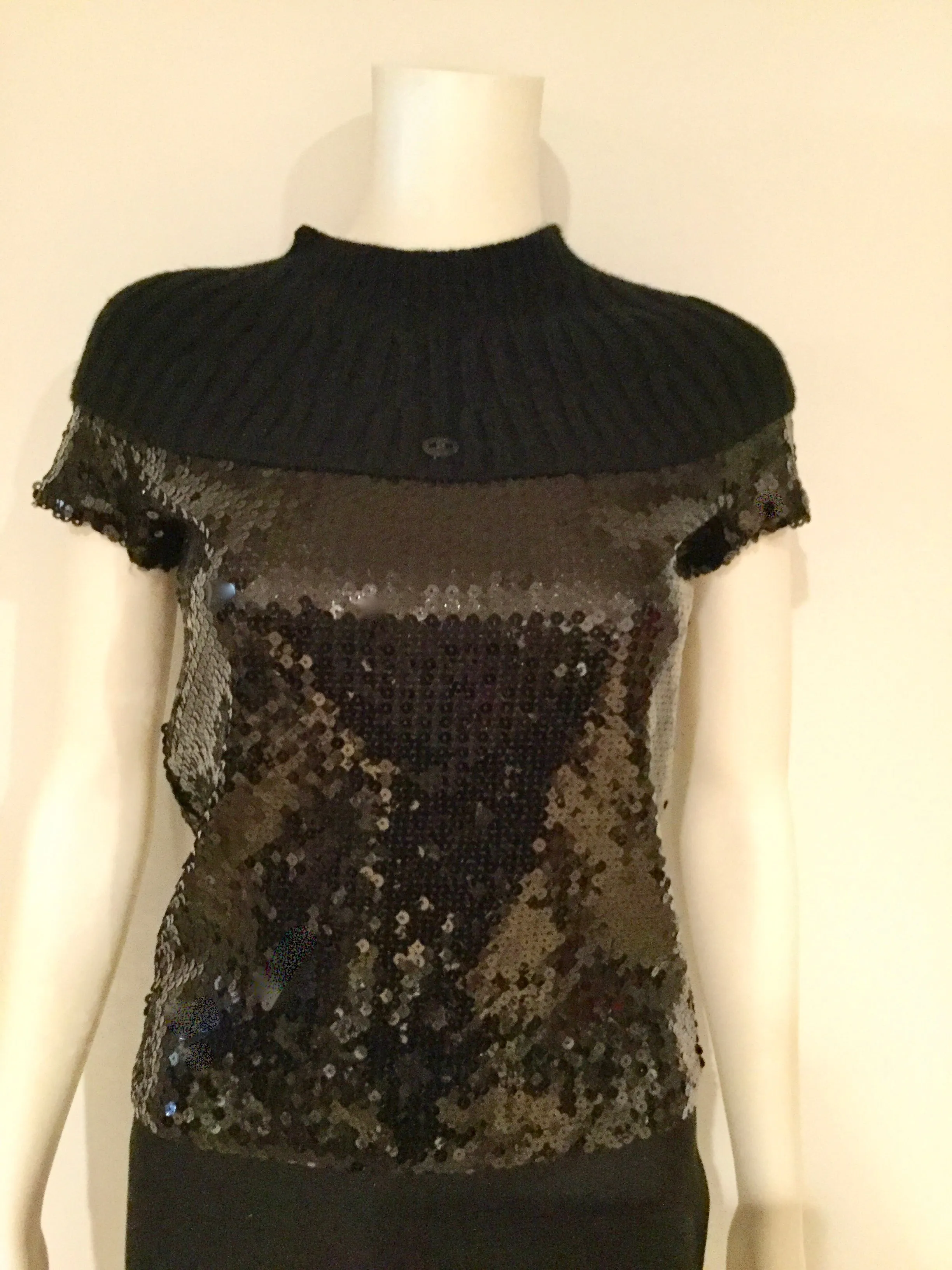 Chanel 07A 2007 Fall Autumn Black Sequins Short Sleeve ribbed cashmere sweater top blouse FR 38 US 4