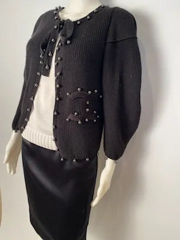 Chanel 09P 2009 Spring black CC logo knit silk cardigan with grey pearls FR 36 US 4