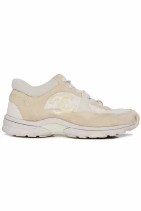 Chanel Size 38.5 Fabric & Suede CC Logo Sneaker