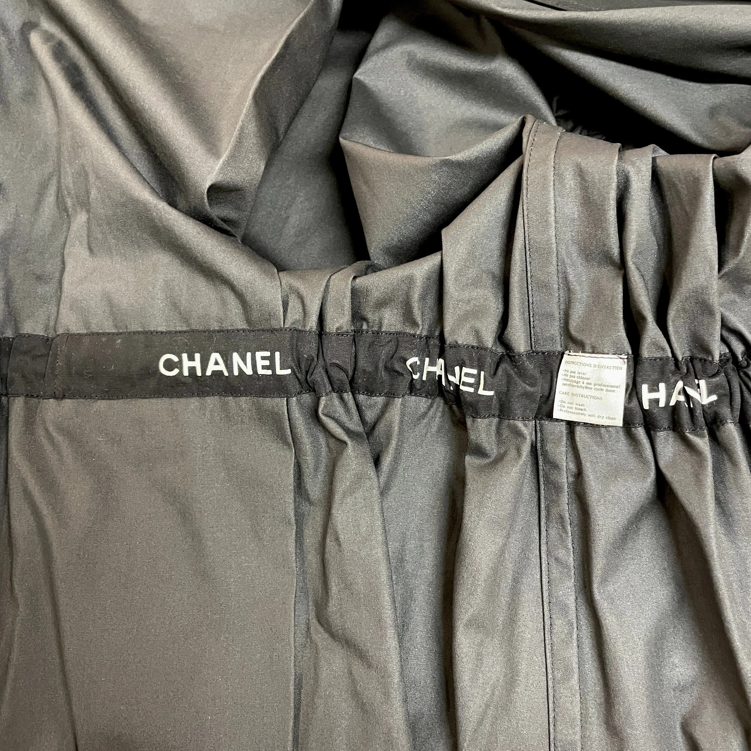 Chanel Vintage Designer Cotton Drawstring Jacket with Golden Accents and Logo Buttons Size M