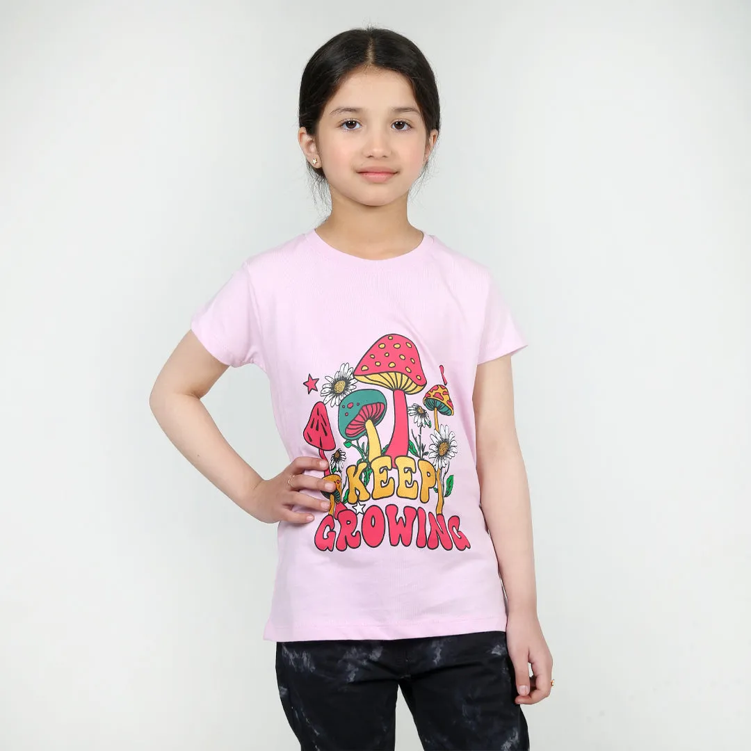 Girls keep Growing Graphic T-Shirt