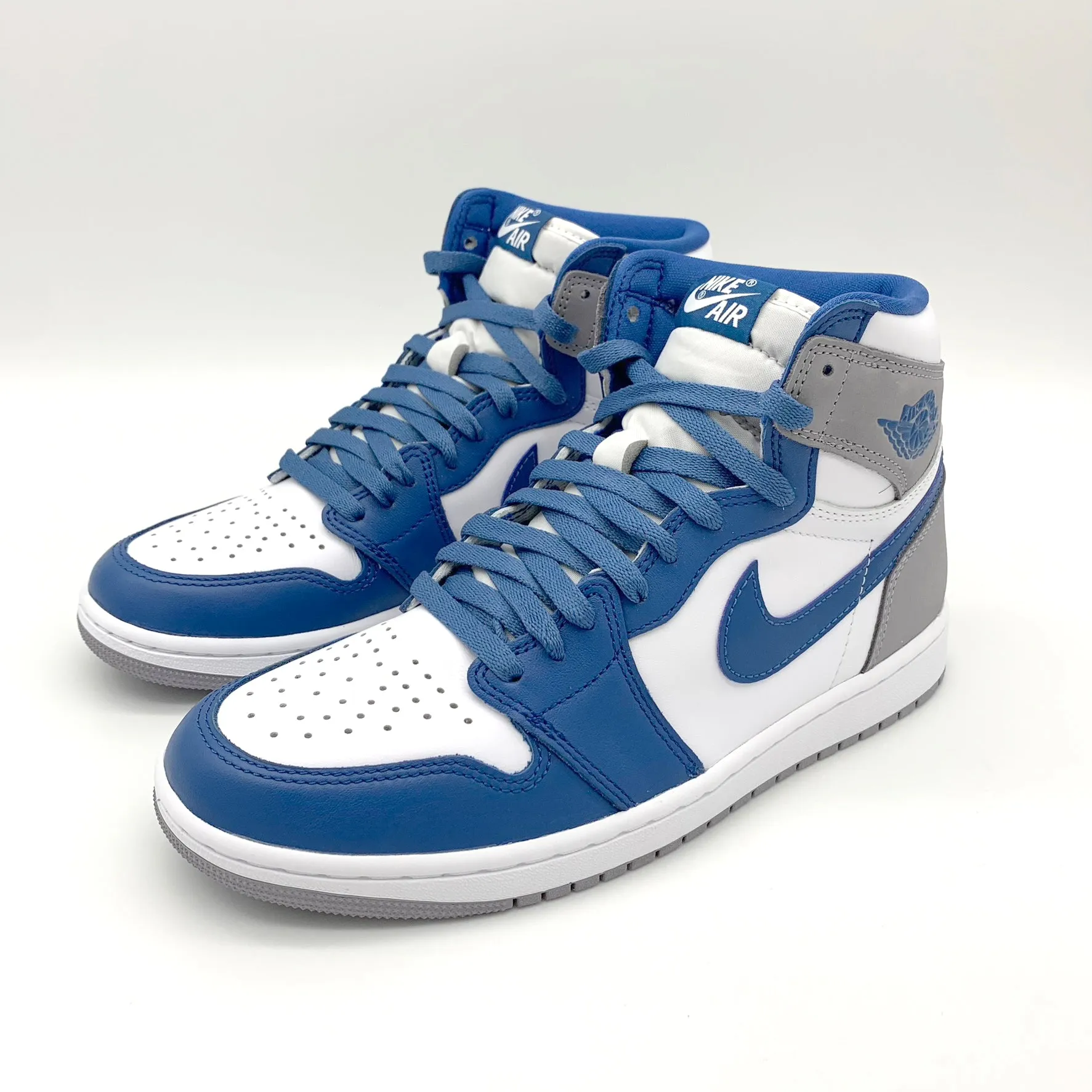 Classic True Blue Jordan 1 Retro High OG