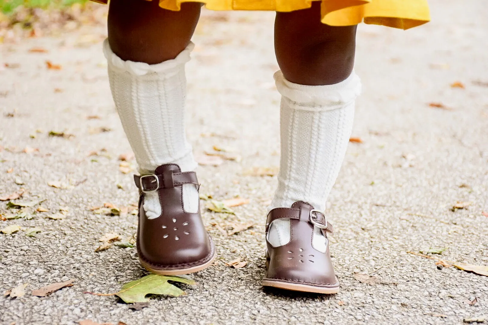 L'Amour Girls Classic 751 Brown Leather Mary Janes