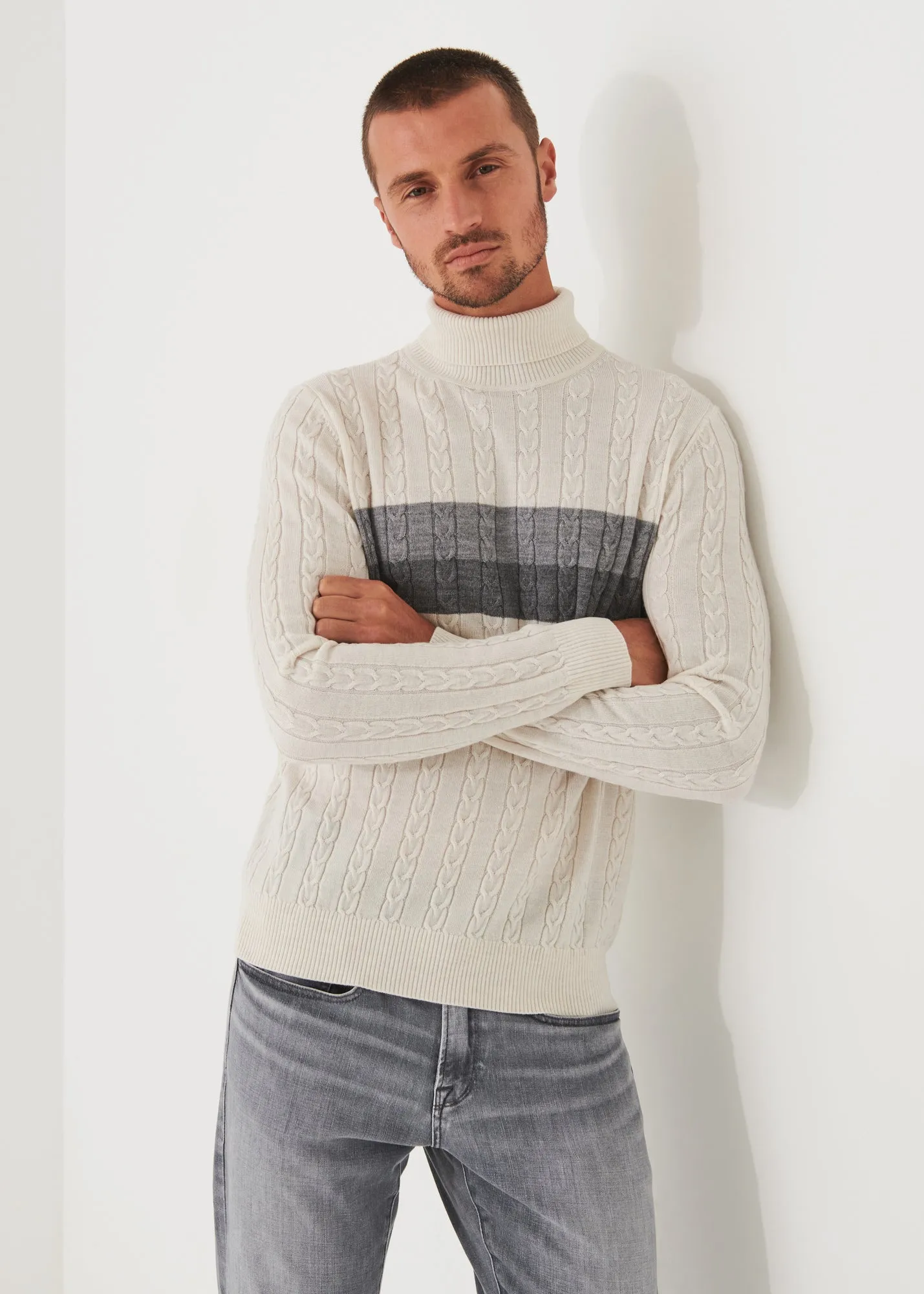 MERINO STRIPED CABLE KNIT TURTLENECK