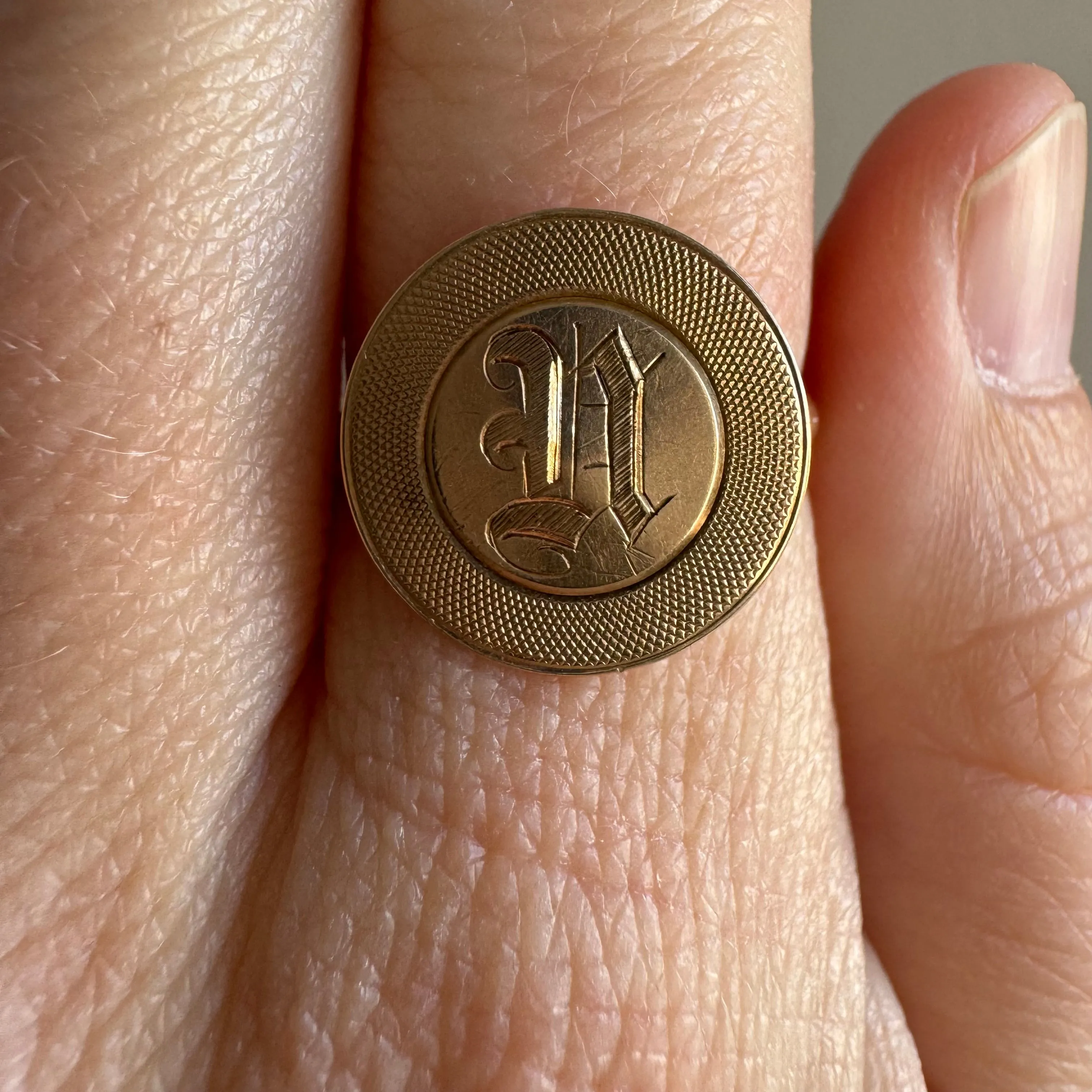 reimagined V I N T A G E // D's button / 10k round button conversion ring / size 6.5